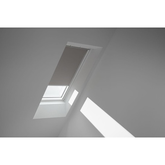 Kako smanjiti svetlost u potkrovlju? Velux Siesta roletnama