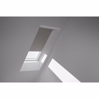 Kako smanjiti svetlost u potkrovlju? Velux Siesta roletnama